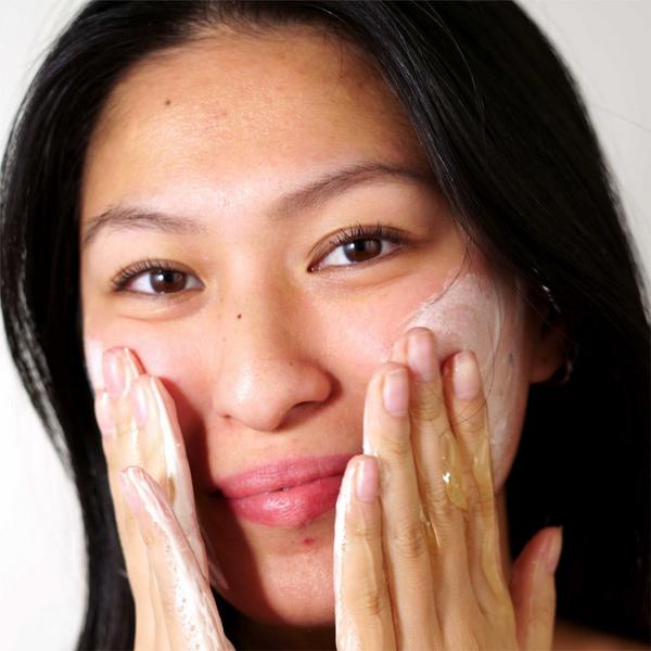 BYROE Chamomile Tea Face Cleanser #4