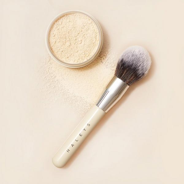HALEYS Beauty Blurring Setting Powder & Brush Duo #7