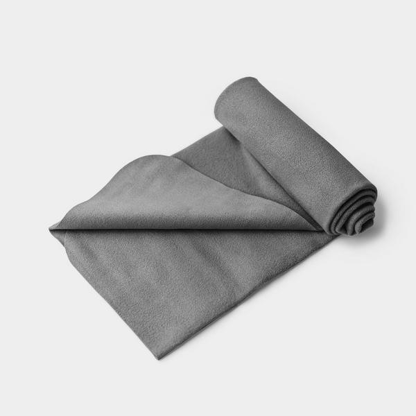 WeGym Suede Performance Towel with Magnetic Clip #2