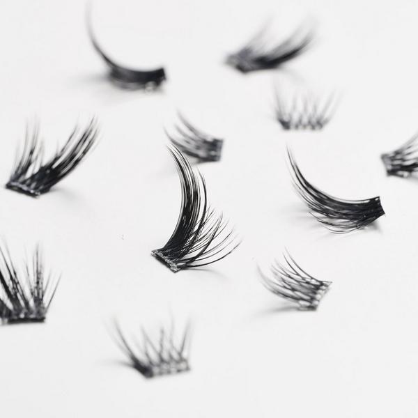 Lilly Lashes Lash Toppers Self-Adhesive Clusters #4