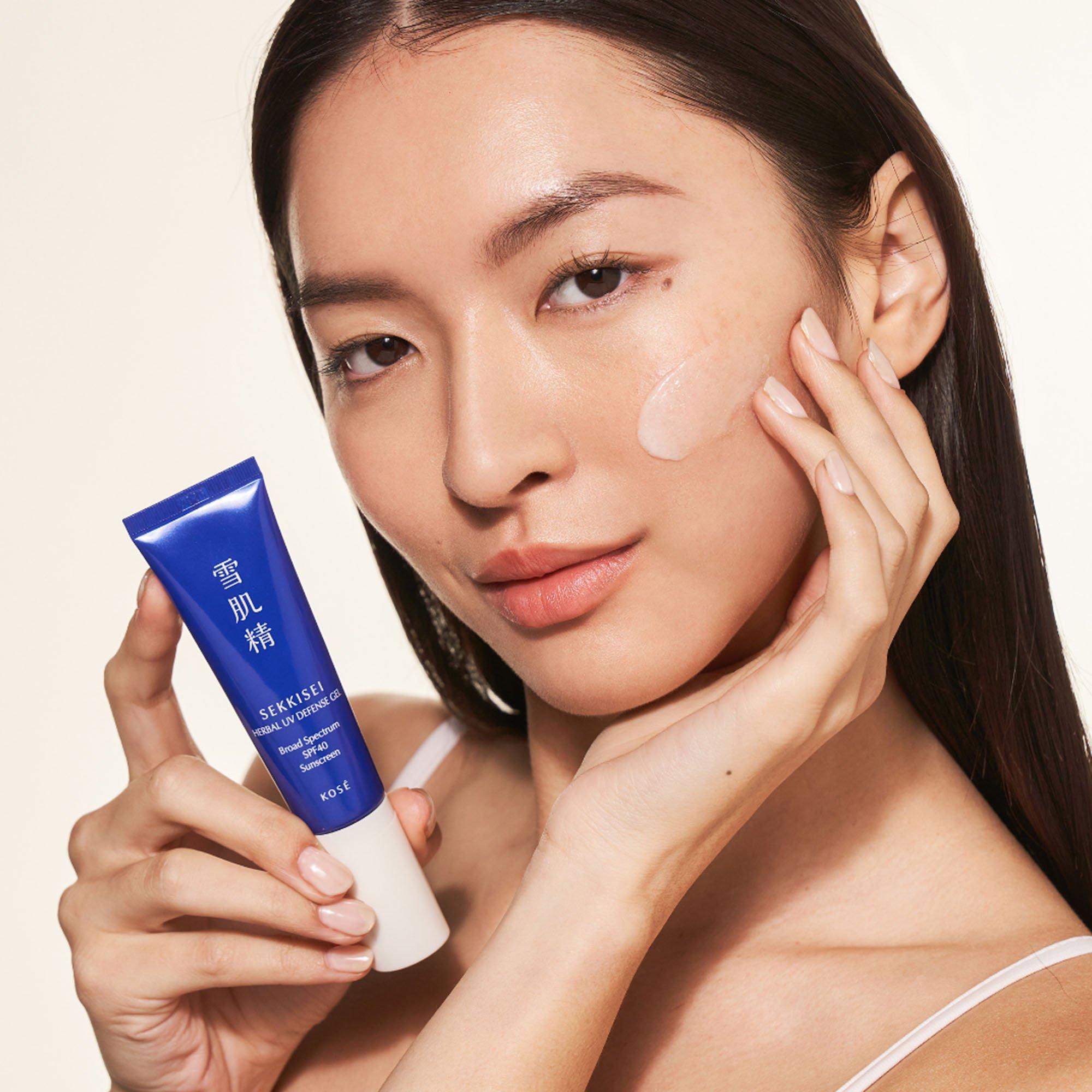 Солнцезащитный гель Sekkisei Herbal UV Defense SPF 40 — фото 5