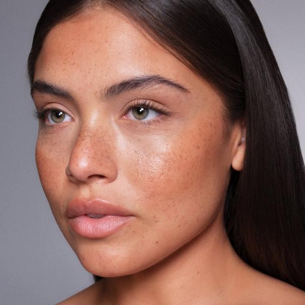 Kevyn Aucoin The Sensual Skin Bronzer Dawn Light #2