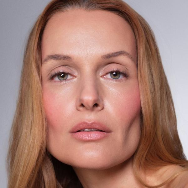 Kevyn Aucoin The Sensual Skin Blush Exposed #4