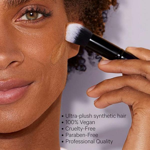 Kevyn Aucoin Duet Foundation Brush #4