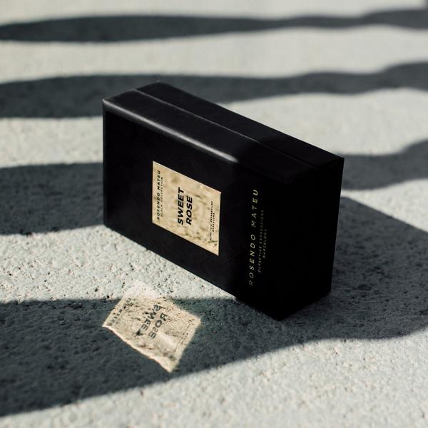 Rosendo Mateu Sweet Rose Parfum #7