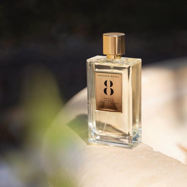 Rosendo Mateu No. 8 Eau de Parfum #5