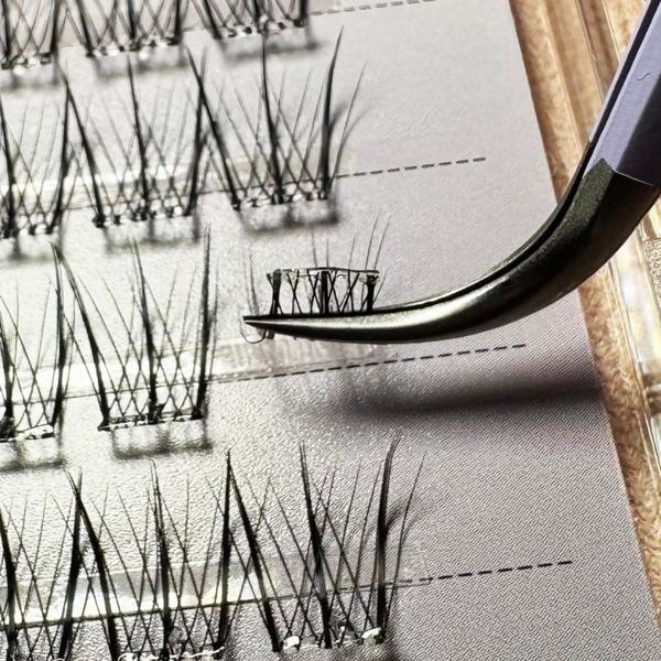 Char Cosmetics Curved Lash Tweezer #2