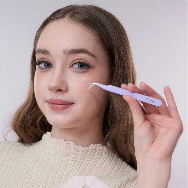 Char Cosmetics Curved Lash Tweezer #4