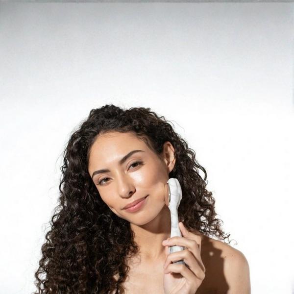 Blushly Silicone Facial Cleansing Brush with Heat #2
