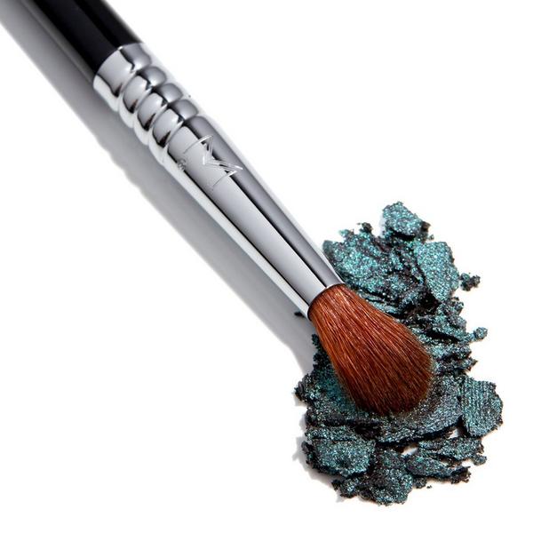 Sigma Beauty E42 Precision Firm Blender Brush #4