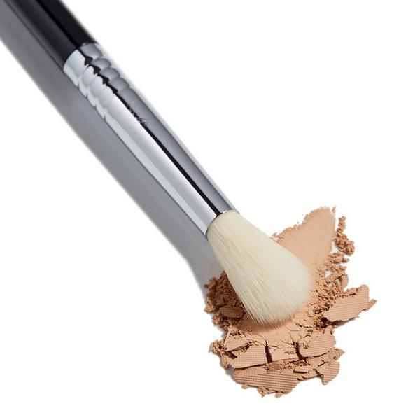 Sigma Beauty E35 Tapered Blending Brush #4