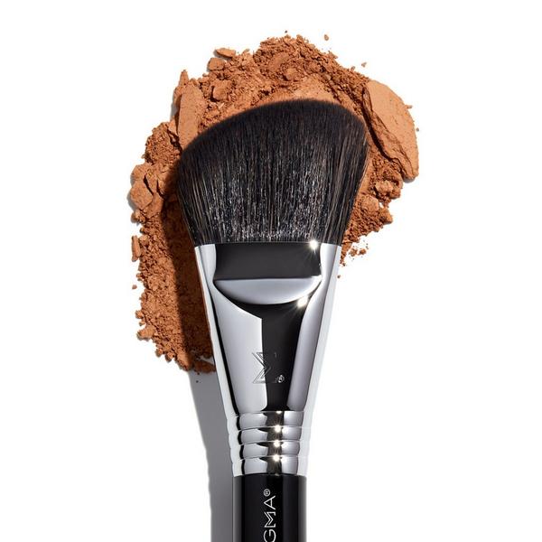 Sigma Beauty F23 Soft Angle Contour Brush #3