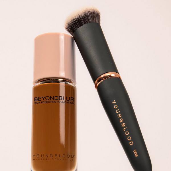 Youngblood YB16 Skin Perfecting Foundation Luxe Brush #3