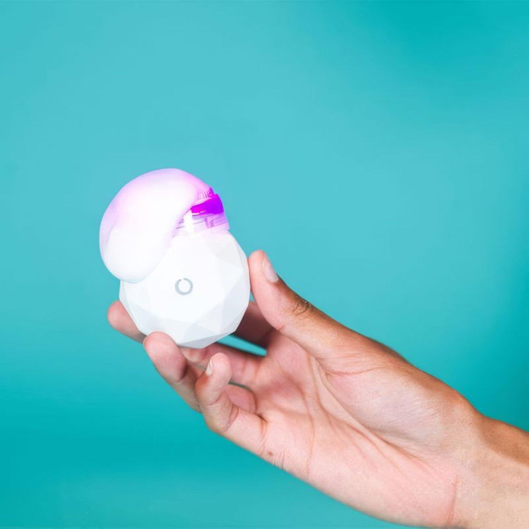 Звуковой LED-очиститель против акне reVive Light Therapy Sonique Mini — фото 2