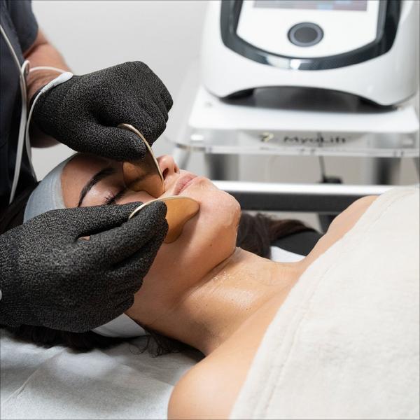 7 E Wellness Myolift Microcurrent Facial Gloves #4