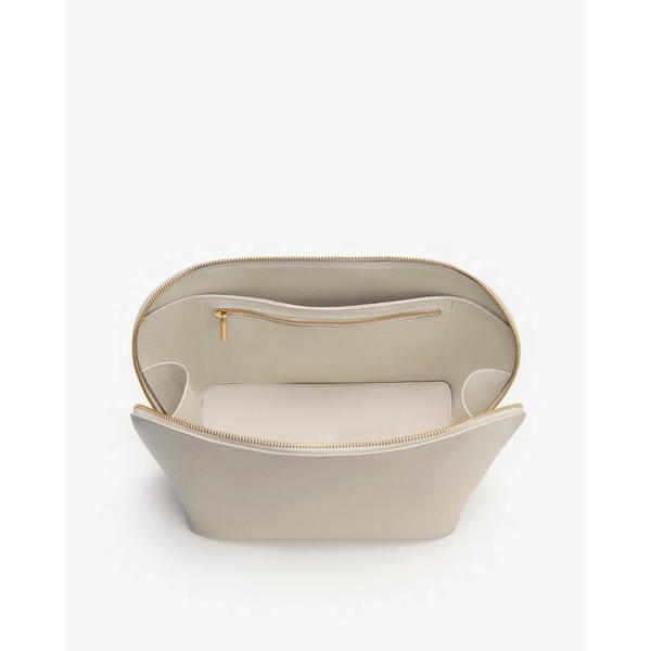 Cuyana Voyager Travel Case #5