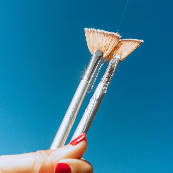 Kasey Boone Skincare Champagne Fan Brush #4