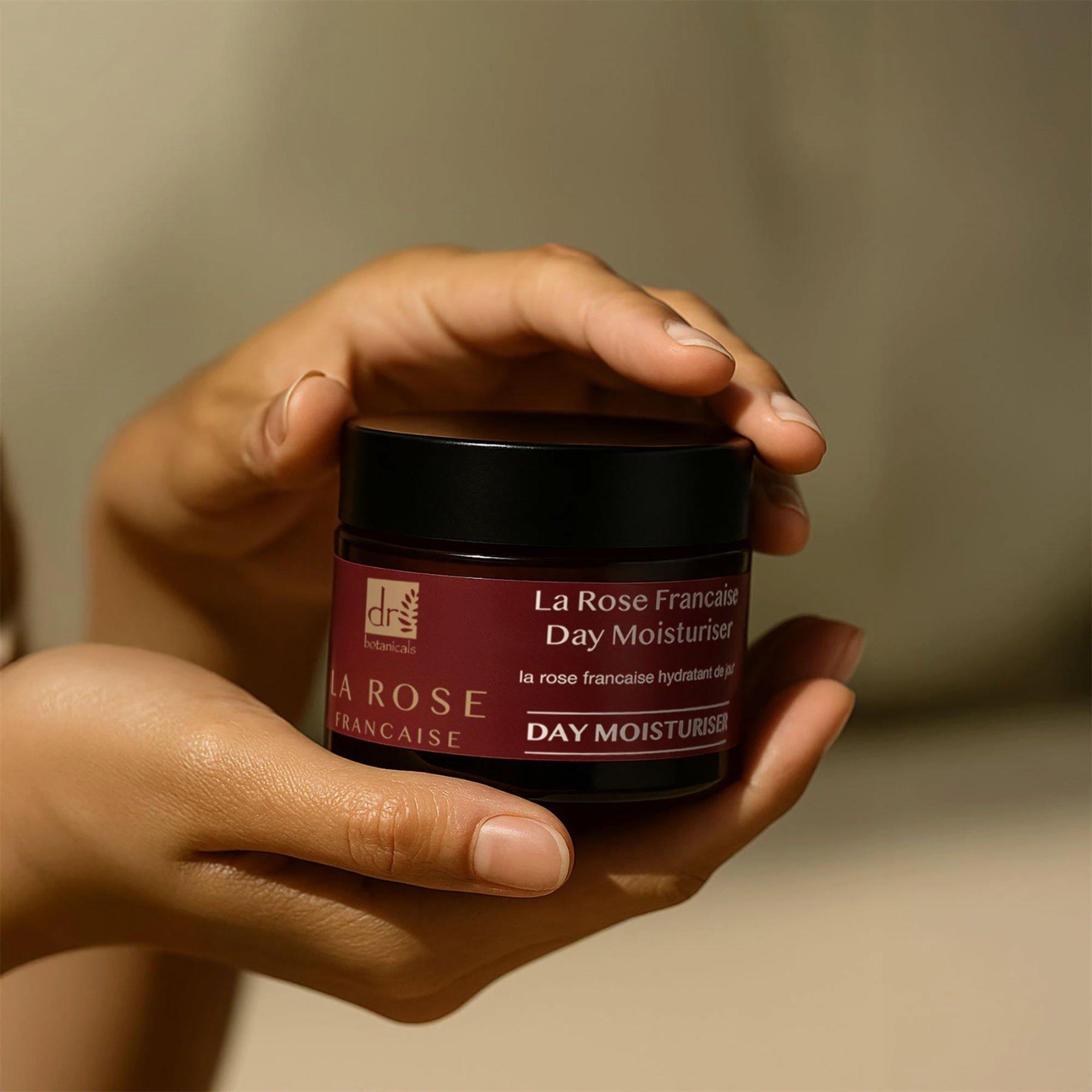 Антивозрастной дневной увлажняющий крем Dr Botanicals La Rose Francaise — фото 5