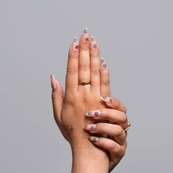 3H Nails Nashville - Medium Almond Press-On Nails #4