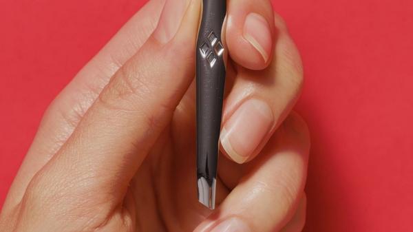 Revlon Slant Tip Deluxe Tweezer #9