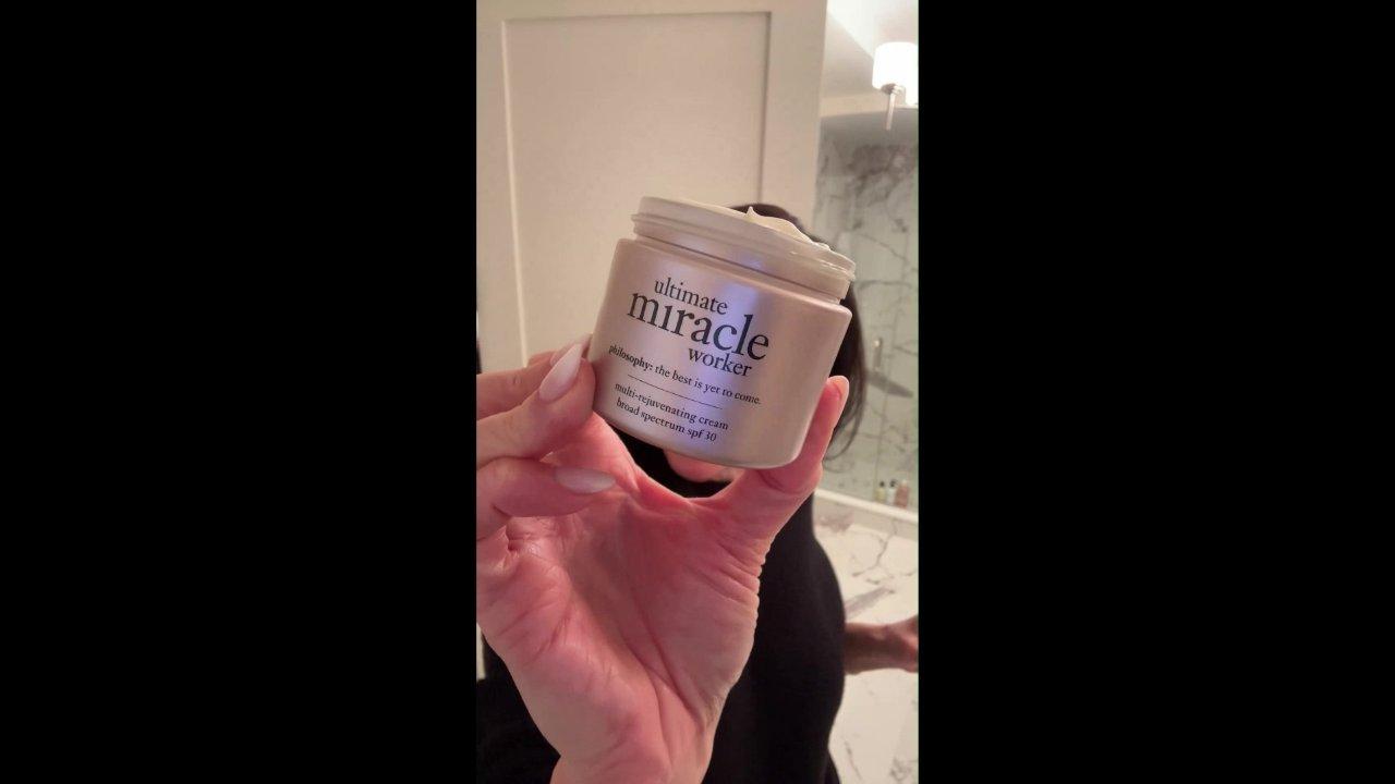 MIRACLE  FASHION NOURISHING AND RESTRUCTURING CREAM