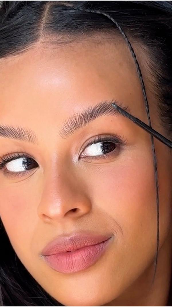 Benefit Cosmetics 24-HR Brow Setter Clear Brow Gel with Lamination Effect #11