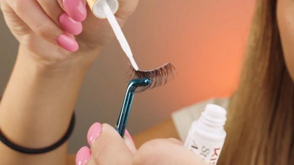 Kiss Strip Lash Brush On Adhesive #7