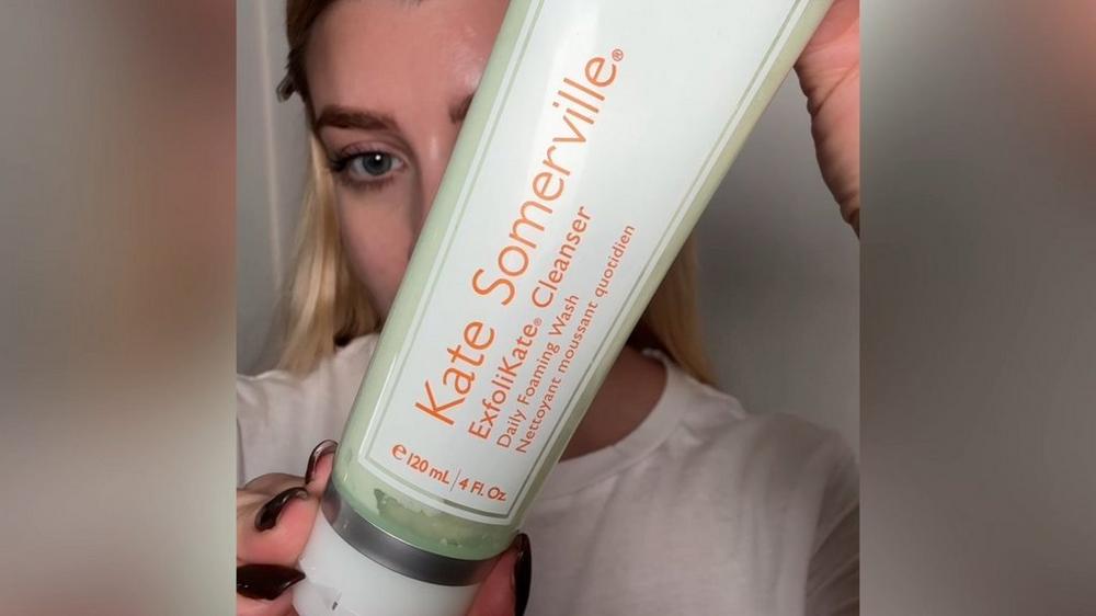 ExfoliKate Cleanser Daily Foaming Wash
