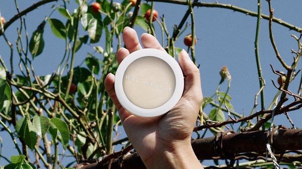 Well People Superpowder Brightening Powder #6