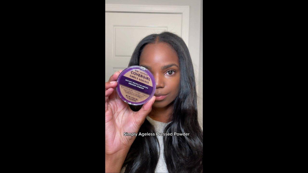 Simply Ageless Instant Wrinkle Blurring Pressed Powder