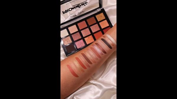 L.A. Girl PRO Neutrals 15 Color Eyeshadow Palette #5