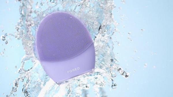 FOREO LUNA 4 Smart Facial Cleansing & Firming Device for Sensitive Skin #6