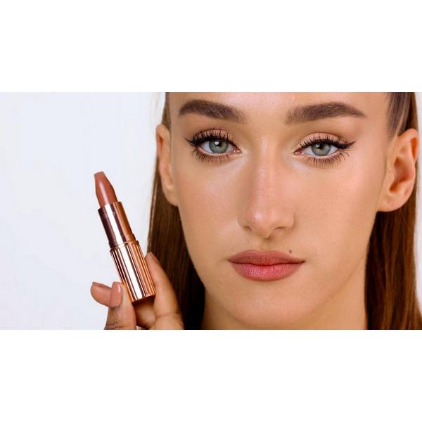 Lápiz Labial Hidratante Mate Revolution 7