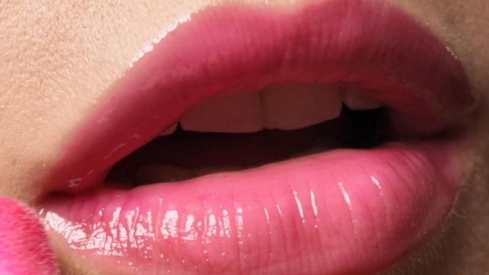 Limited Edition Lip Comfort Oil Bold Color