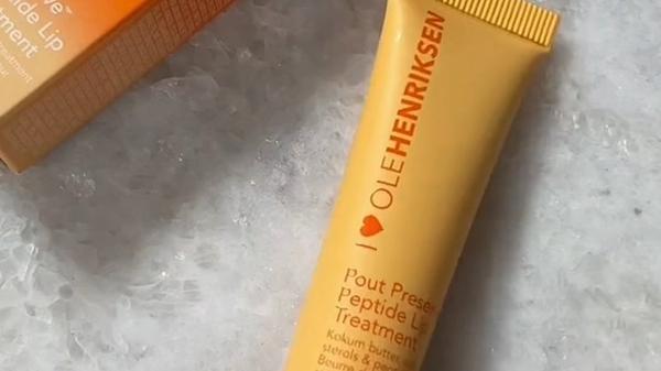 OLEHENRIKSEN Pout Preserve Hydrating Peptide Lip Treatment #9