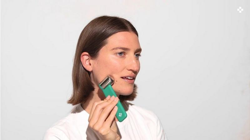 Le Glaçon Soothing Facial Ice Roller