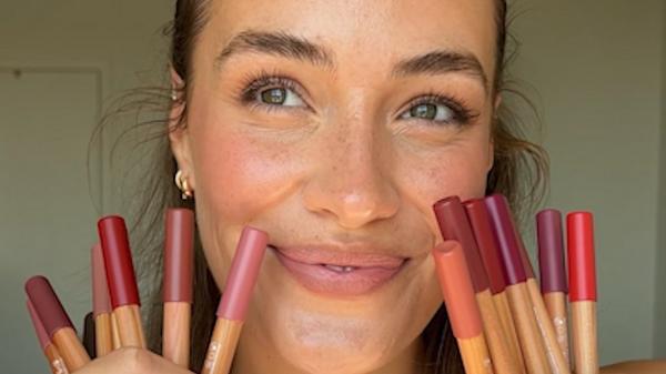 ILIA Lip Sketch Hydrating Crayon #10