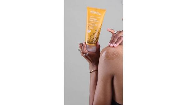 Urban Veda Soothing Spa Sandalwood & Aloe Vera Body Scrub #6