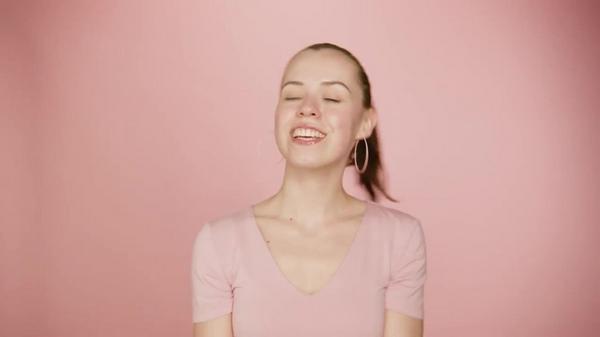 Essence Correct & Conceal Anti Redness Concealer #6