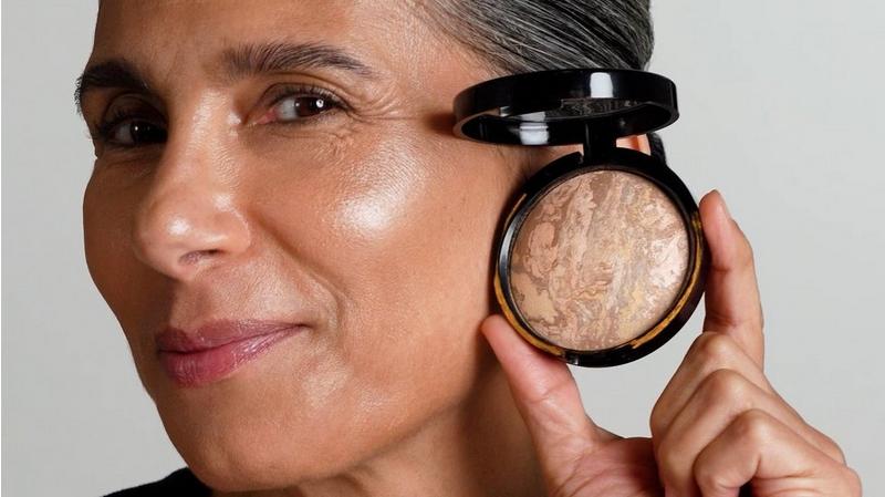 LAURA GELLER Baked Balance-n-Glow Illuminating Foundation #9