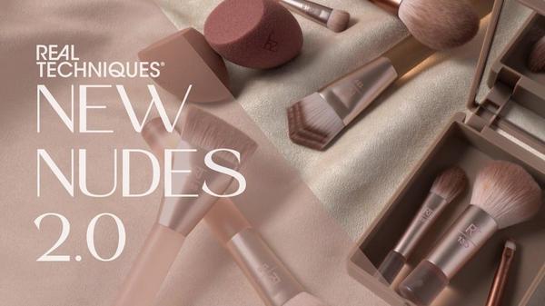 Real Techniques New Nudes 2.0 On-The-Glow Mini Brush Set + Mirrored Compact #8