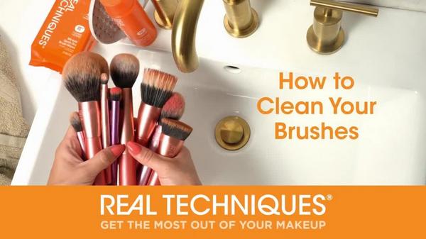 Real Techniques New Nudes 2.0 On-The-Glow Mini Brush Set + Mirrored Compact #9