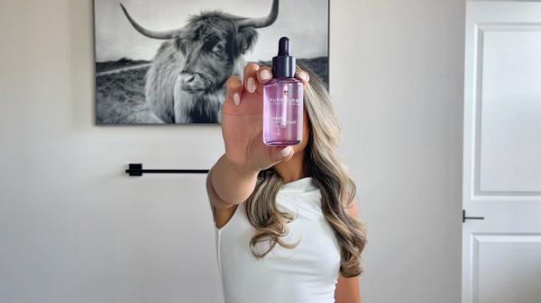 Pureology Hydrate Glow Catcher Hair Oil for Moisture and Shine #9
