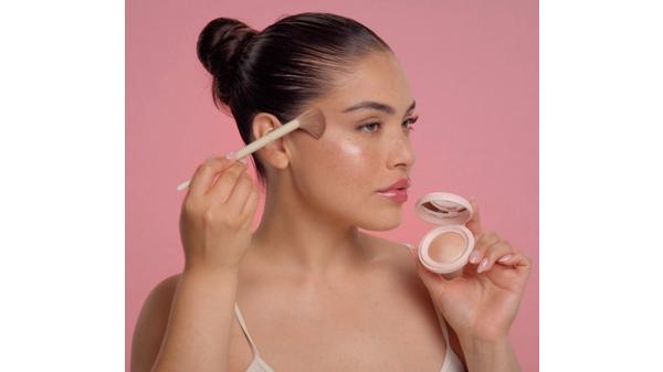 Polite Society Highlight Society Powder Gloss Highlighter #9