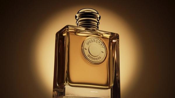Burberry Goddess Parfum #10