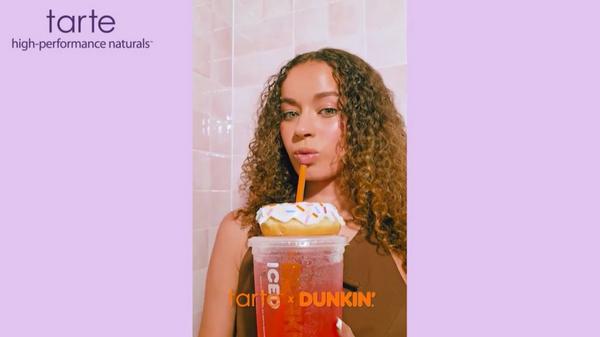 Tarte tarte x Dunkin' Vanilla Icing Maracuja Juicy Plumping Lip Oil #9