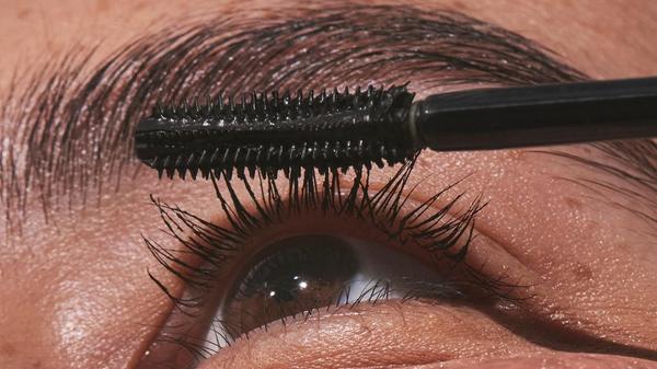 Well People Expressionist Curling Mascara #9