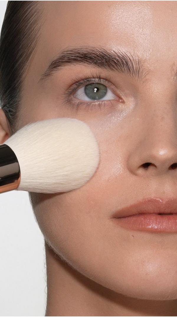 NATASHA DENONA Hy-Glam Powder Brush #5
