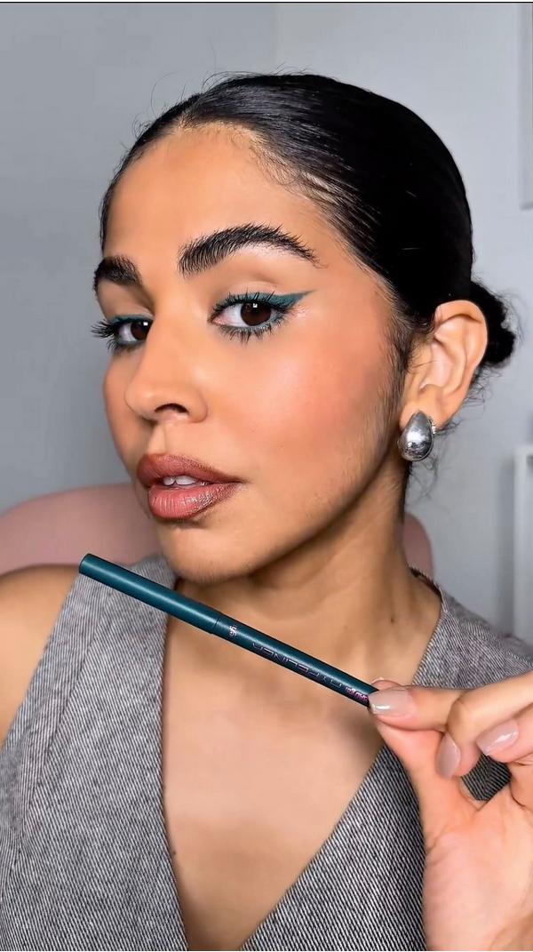 Benefit Cosmetics BADgal HypeLiner 36HR Waterproof Smudge-Proof Eyeliner #9