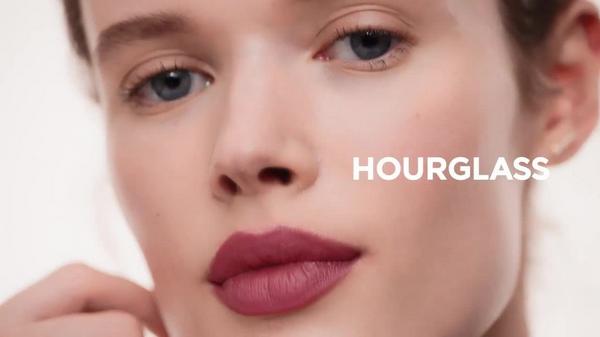 HOURGLASS Phantom Blur Balm #10